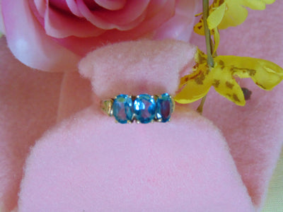 10KT Yellow Gold Blue Topaz Ring: December Birthstone, Size 5.5