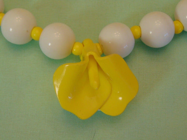 60s Lucite Flower Necklace & Clip Earring Set: Holland Garden Style