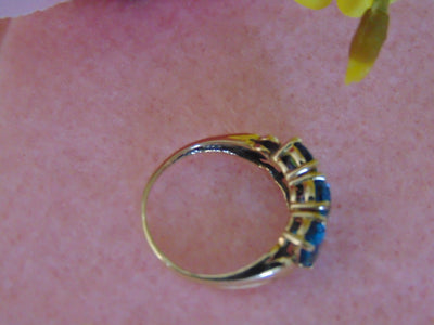 10KT Yellow Gold Blue Topaz Ring: December Birthstone, Size 5.5