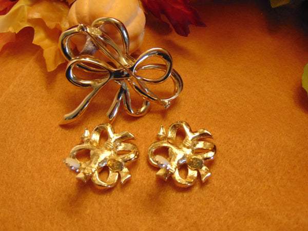 KJL Rhinestone Bow Brooch and Clip Earring Set - 1980s