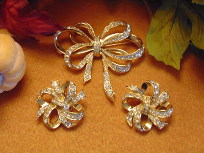 KJL Rhinestone Bow Brooch and Clip Earring Set - 1980s