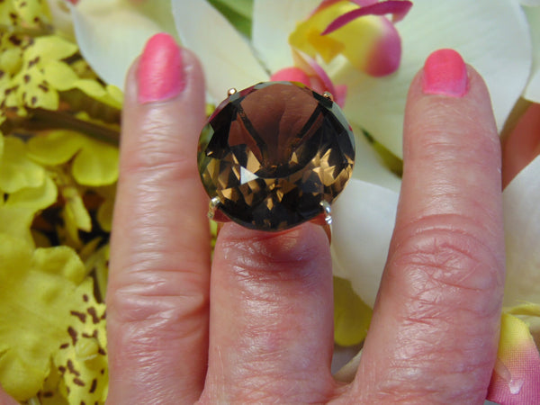 Vintage 18Kt YG Smokey Topaz Ring: 30 Carat Solitaire