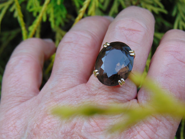 14K Yellow Gold Smokey Topaz Ring - Size 6 3/4