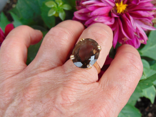 14K Yellow Gold Smokey Topaz Ring - Size 6 3/4