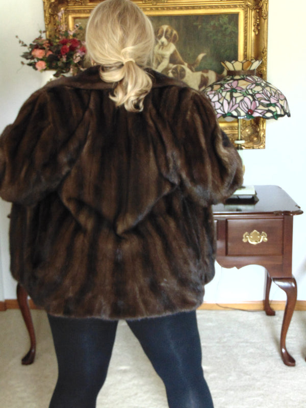 Lunaraine Brown Mink Jacket: Pre-Owned Luxury Coat