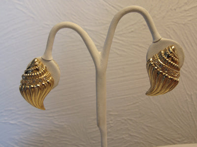 KJL Kenneth Jay Lane Undersea Shell Clip Earrings