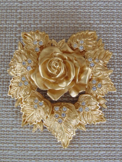 Vintage Elizabeth Taylor Rose Brooch: Golden Avon Jewelry