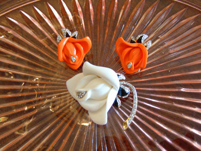 Vintage KJL Flower Brooch and Clip Earring Set: Peach & White Floral Jewelry