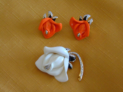 Vintage KJL Flower Brooch and Clip Earring Set: Peach & White Floral Jewelry