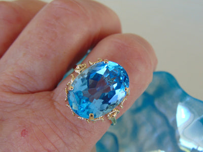 10K Gold Natural Blue Topaz Ring - Size 9.75