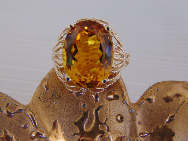 Vintage 14KTYG Citrine Ring: 6 Carat Oval Solitaire, Size 9.5