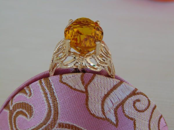 Vintage 14KTYG Citrine Ring: 6 Carat Oval Solitaire, Size 9.5