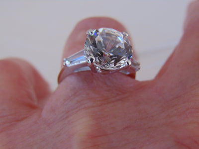 14KT White Gold CZ Ring: Round Solitaire, Size 5 3/4