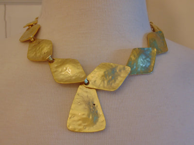 Vintage KJL Gold Tone Necklace: Adjustable Hammered Discs