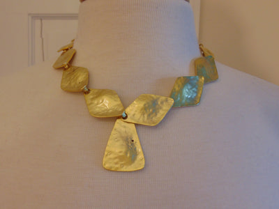 Vintage KJL Gold Tone Necklace: Adjustable Hammered Discs