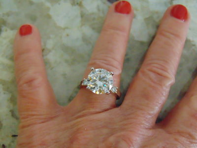 14Kt White Gold Moissanite Ring: 4.65 ct Solitaire, Size 7.5