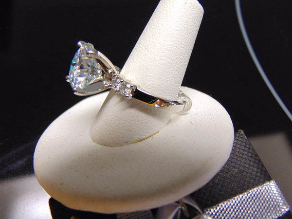 14Kt White Gold Moissanite Ring: 4.65 ct Solitaire, Size 7.5