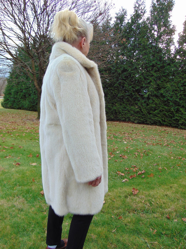Vintage Pearl Mink Fur Coat: Ladies Resort Wedding Coat