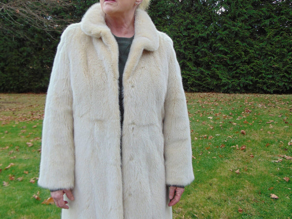Vintage Pearl Mink Fur Coat: Ladies Resort Wedding Coat