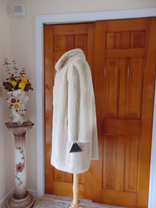 Vintage Pearl Mink Fur Coat: Ladies Resort Wedding Coat
