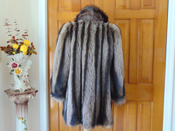 Vintage Raccoon Fur Stroller Coat: Striped Soft Fur, Pockets (Bust 46")