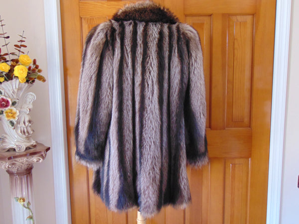Vintage Raccoon Fur Stroller Coat: Striped Soft Fur, Pockets (Bust 46")