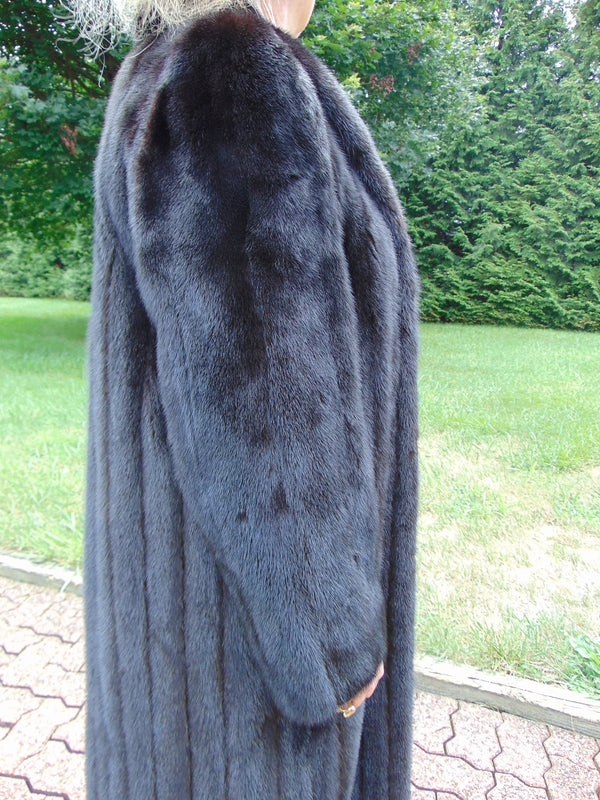 Blackglama Mink Fur Coat: Preloved Full Length Ranch Mink