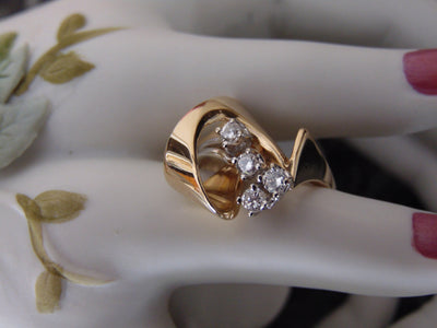 14K Yellow Gold Diamond Cluster Ring - Size 6.5