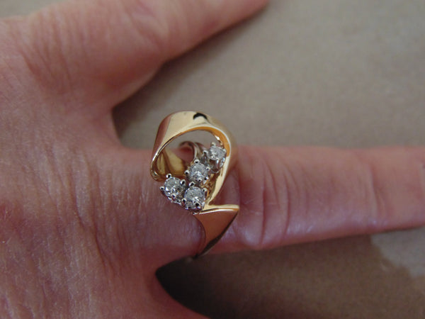 14K Yellow Gold Diamond Cluster Ring - Size 6.5
