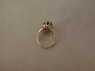 14K Yellow Gold Oval Amethyst Ring - Size 5.5