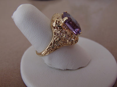 10Kt Yellow Gold Synthetic Amethyst Ring: Art Deco Filigree