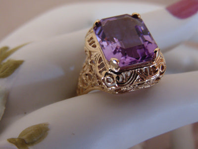 10Kt Yellow Gold Synthetic Amethyst Ring: Art Deco Filigree
