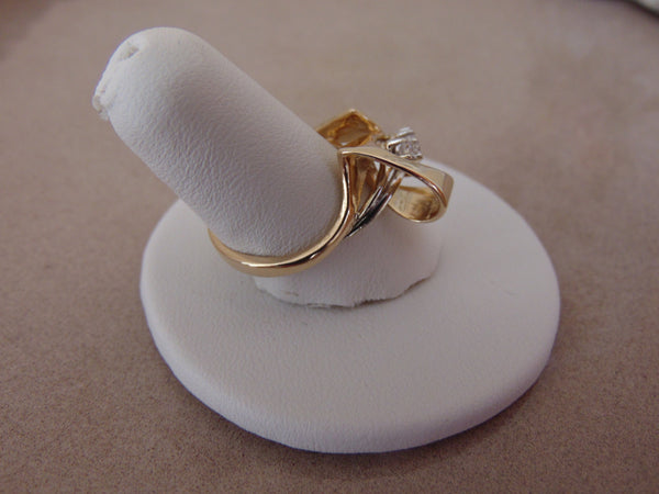 14K Yellow Gold Diamond Cluster Ring - Size 6.5