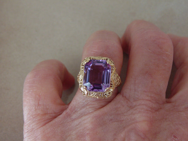 10Kt Yellow Gold Synthetic Amethyst Ring: Art Deco Filigree
