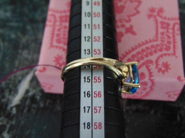 Vintage 14K Gold Blue Topaz Ring - Checkerboard Cut