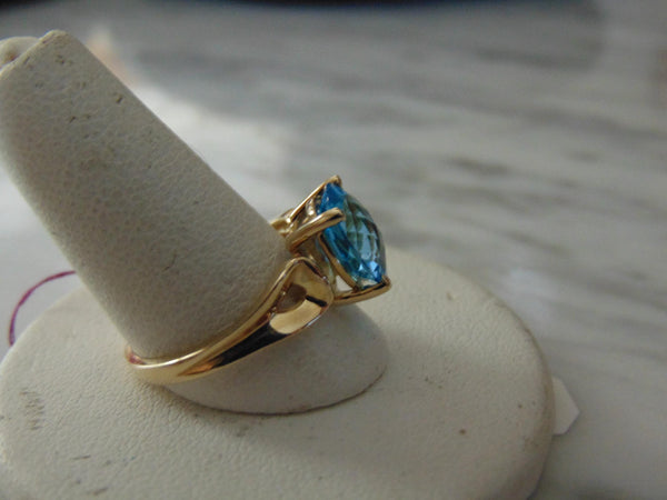 Vintage 14K Gold Blue Topaz Ring - Checkerboard Cut