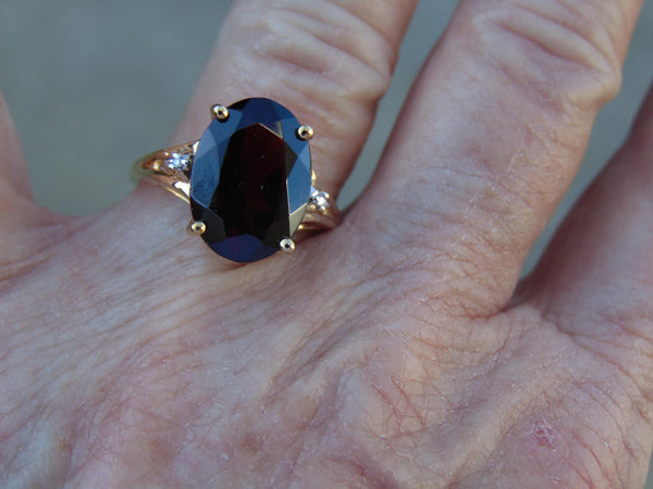10KTYG Garnet Diamond Ring,