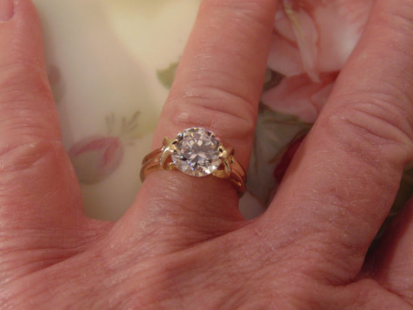 14KT Gold CZ Ring: Round Solitaire, Size 5 3/4