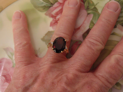 10KTYG Garnet Diamond Ring,