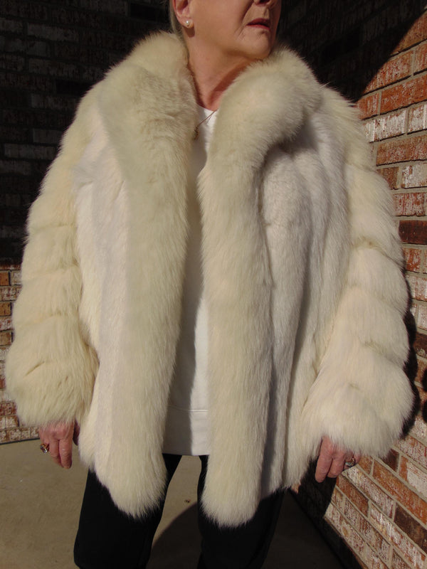 Vintage White Fox Fur Jacket: Preloved Wedding Coat (M)