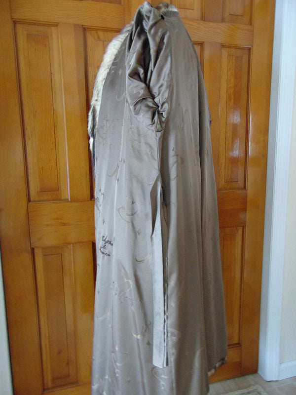 Vintage Fitch Fur Coat: Long Winter Furs