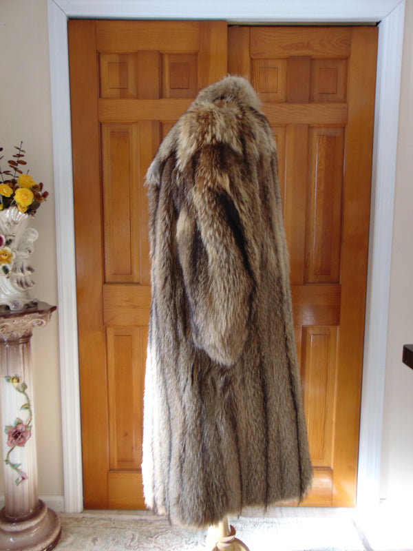 Vintage Japanese Taunki Fur Coat: Long Natural Unisex Estate Fur