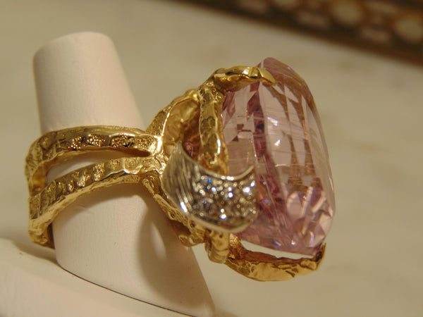 60Ct Natural Kunzite Diamond Ring: 18Kt Gold Twisted Vine Statement Ring
