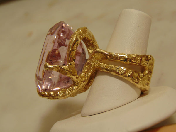 60Ct Natural Kunzite Diamond Ring: 18Kt Gold Twisted Vine Statement Ring