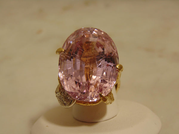 60Ct Natural Kunzite Diamond Ring: 18Kt Gold Twisted Vine Statement Ring