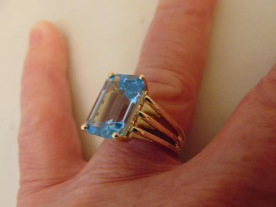 Emerald Cut Blue Topaz Ring: 14K Yellow Gold Estate Jewelry