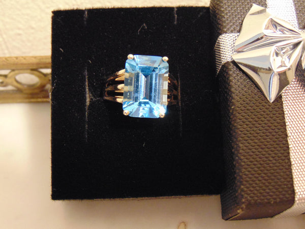 Emerald Cut Blue Topaz Ring: 14K Yellow Gold Estate Jewelry