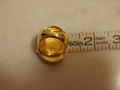 Kenneth Jay Lane Goldtone Faux Turquoise Ring An Interior Adjuster Sized 5-8 Matching Clip Earrings