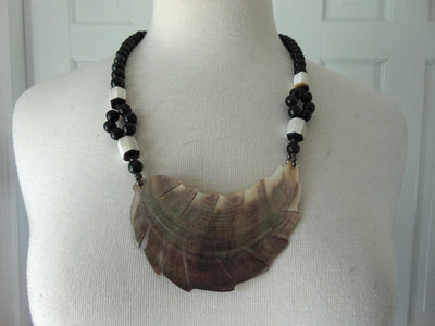 Seashell Necklace, Summer Resort Jewelry, Patio Party Fashion Necklace