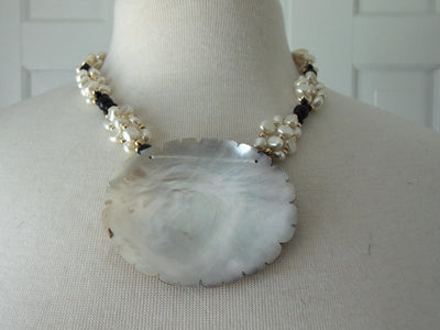 Black Beads White Pearls Seashell Center Necklace, Brach Vacation Necklaces